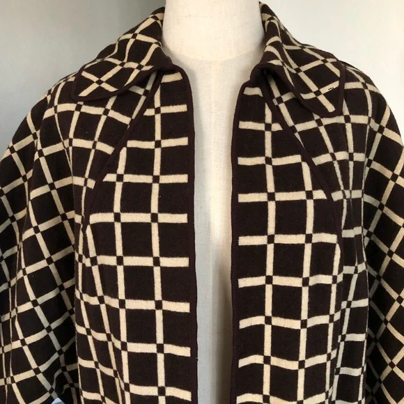 SOLD Vintage 1960s Classic Grid Square Wool Coat - Picture 5 of 10